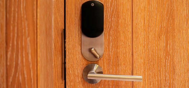 Automatic Locking Door Knob Lake Elsinore